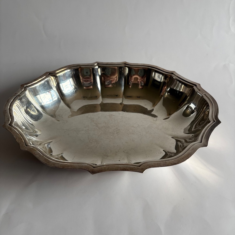 International Silver Co Chippendale Silver Plate Oval Scalloped Serving Bowl 697